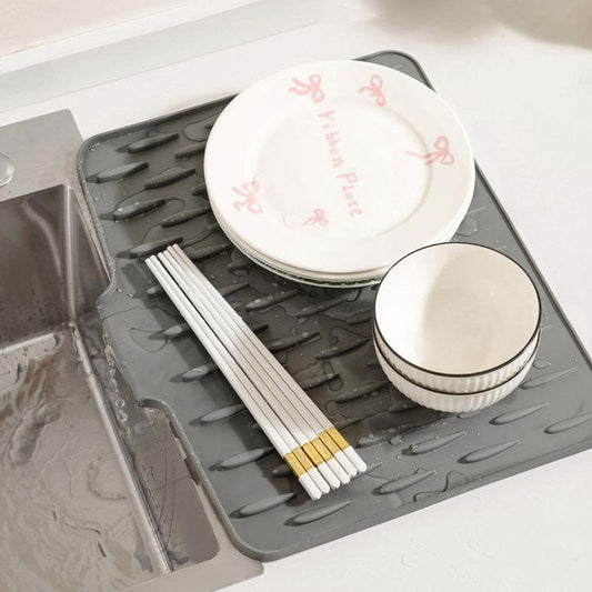 KitchenMat™ | Tapis de drainage en silicone incliné – résistant à la chaleur et antidérapant