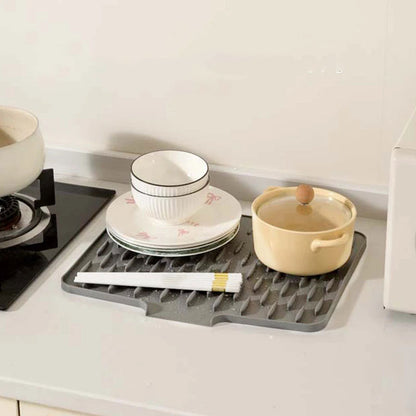 KitchenMat™ | Tapis de drainage en silicone incliné – résistant à la chaleur et antidérapant
